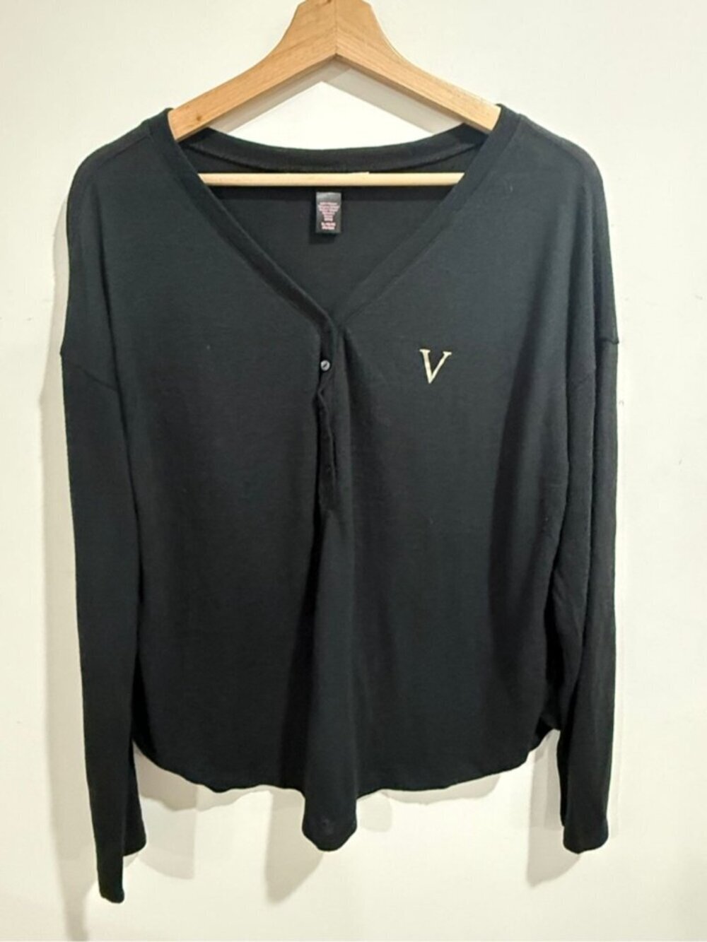 Victoria’s Secret Black Long Sleeve Henley Top XL Soft Lounge Knit - Picture 2 of 8